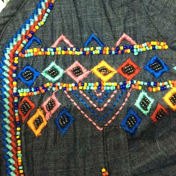 Little girl Embroidered denim jacket - Picture 3 of 6